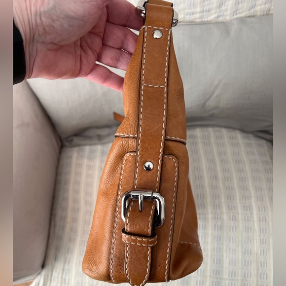 Fossil Medium Size Hobo Leather Bag - Picture 7 of 15
